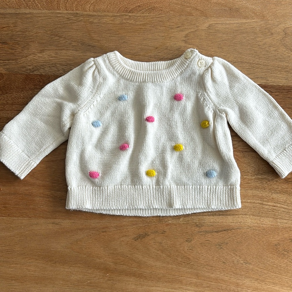 Gap 0-3M white sweater with colorful dots
